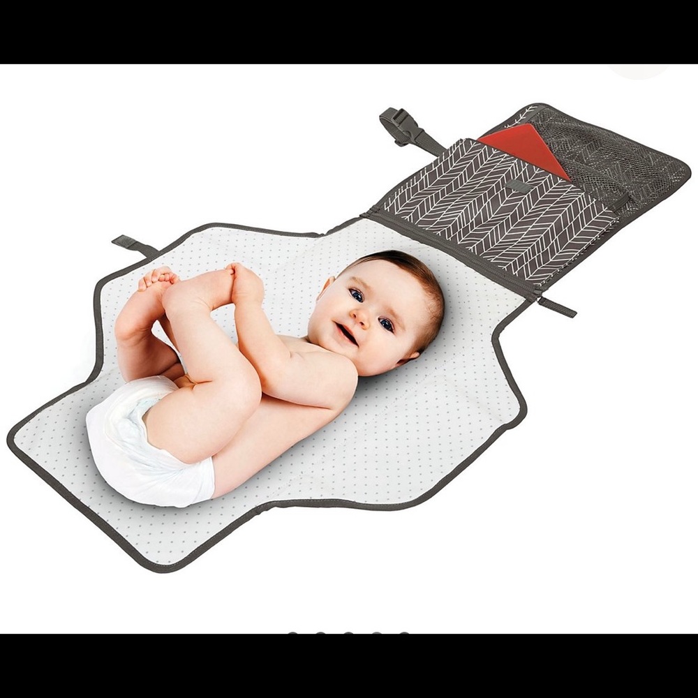 Skip Hop on the go changing station